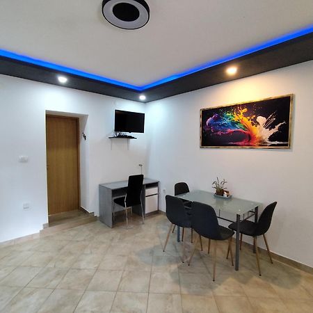 Apartman Goga With Pool And Jacuzzi Labin  Luaran gambar