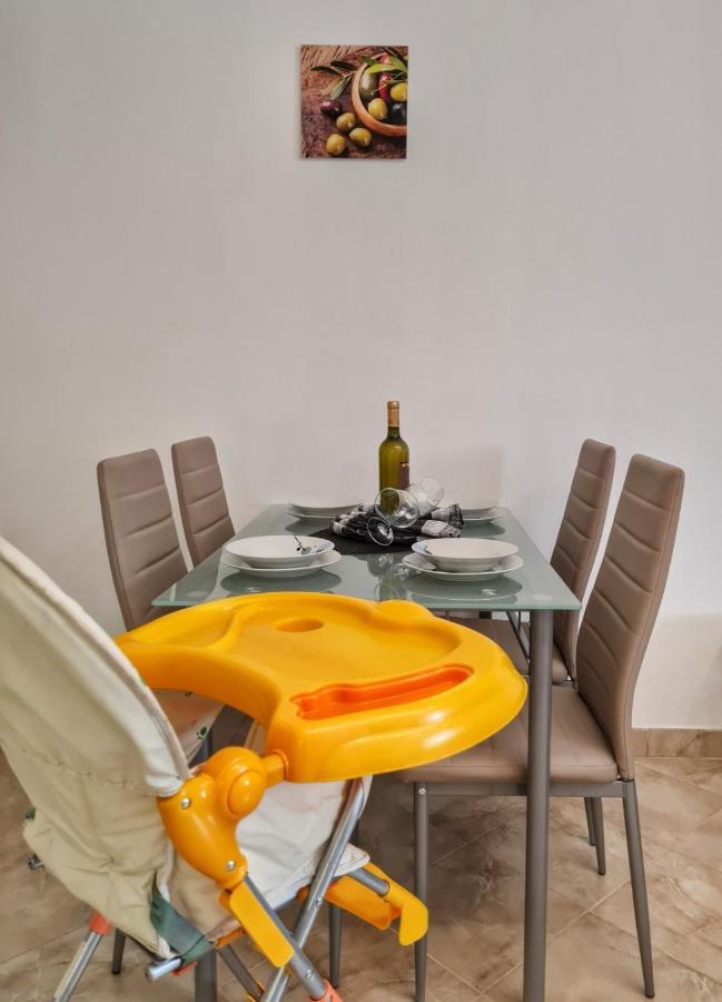 Apartman Goga With Pool And Jacuzzi Labin  Luaran gambar