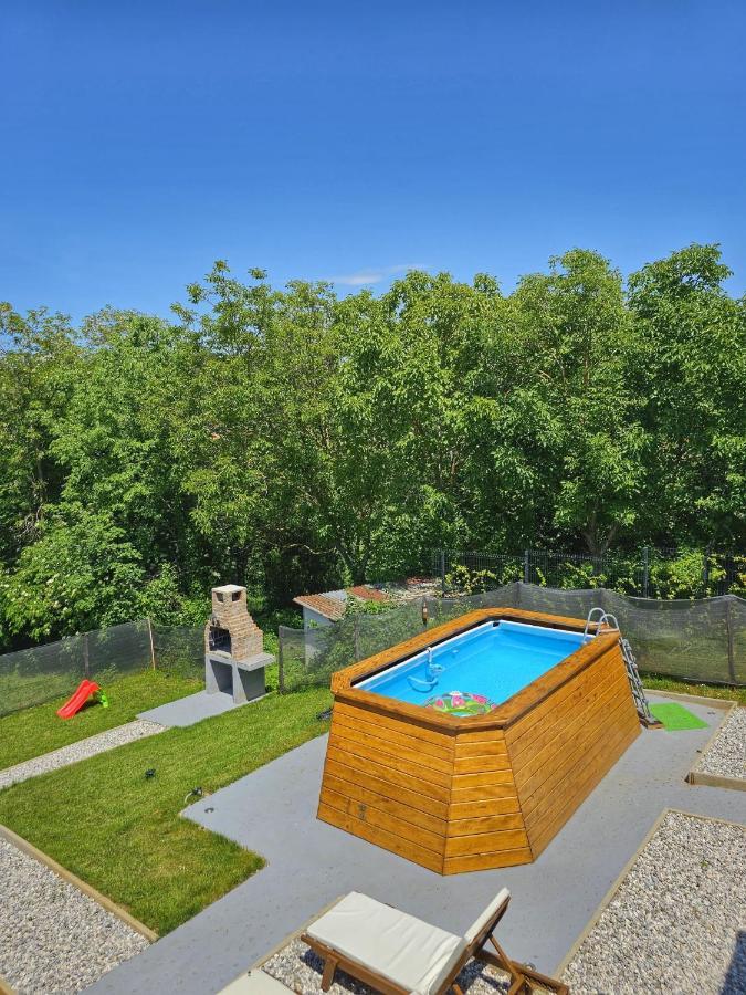 Apartman Goga With Pool And Jacuzzi Labin  Luaran gambar