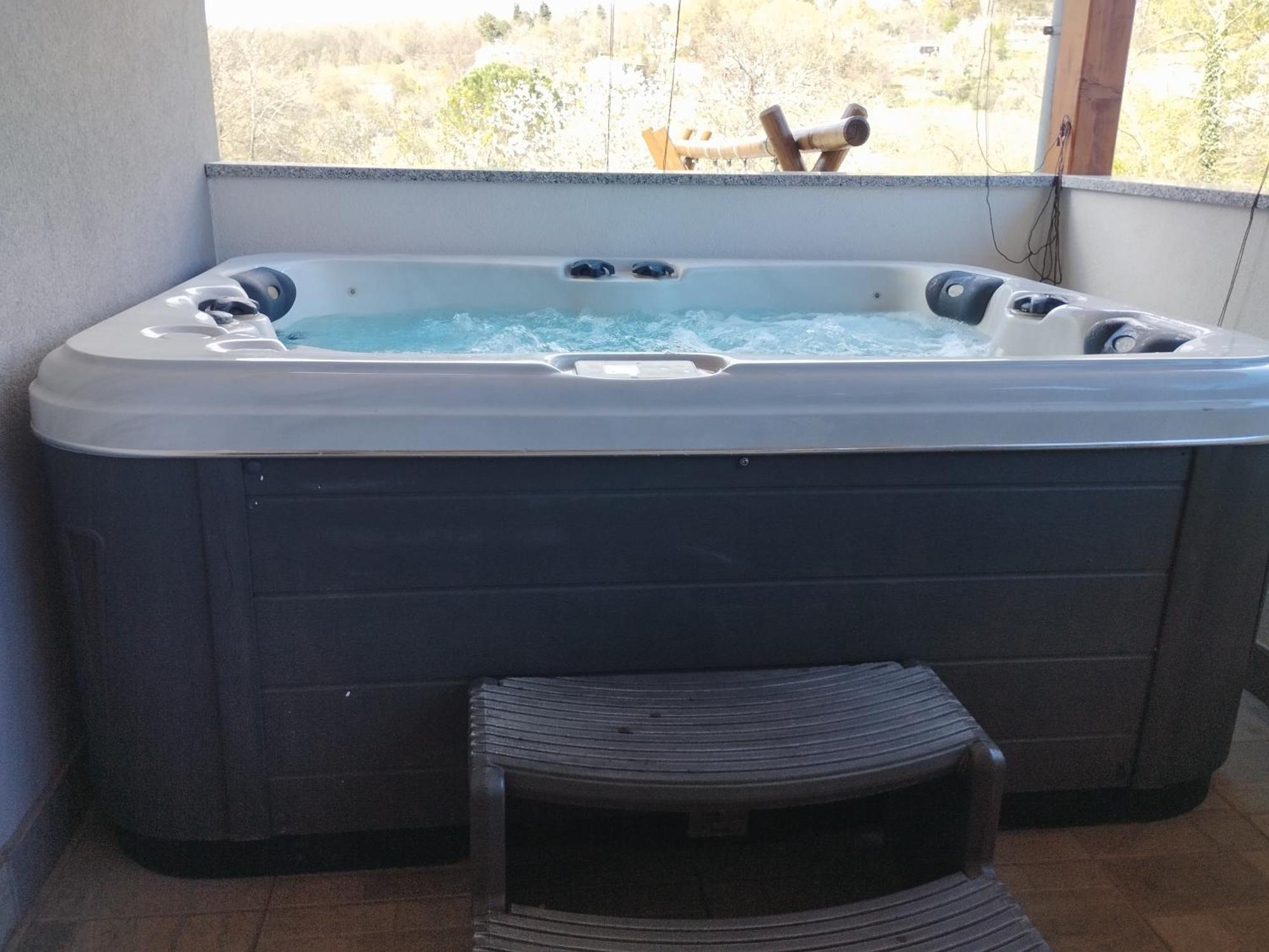 Apartman Goga With Pool And Jacuzzi Labin  Luaran gambar