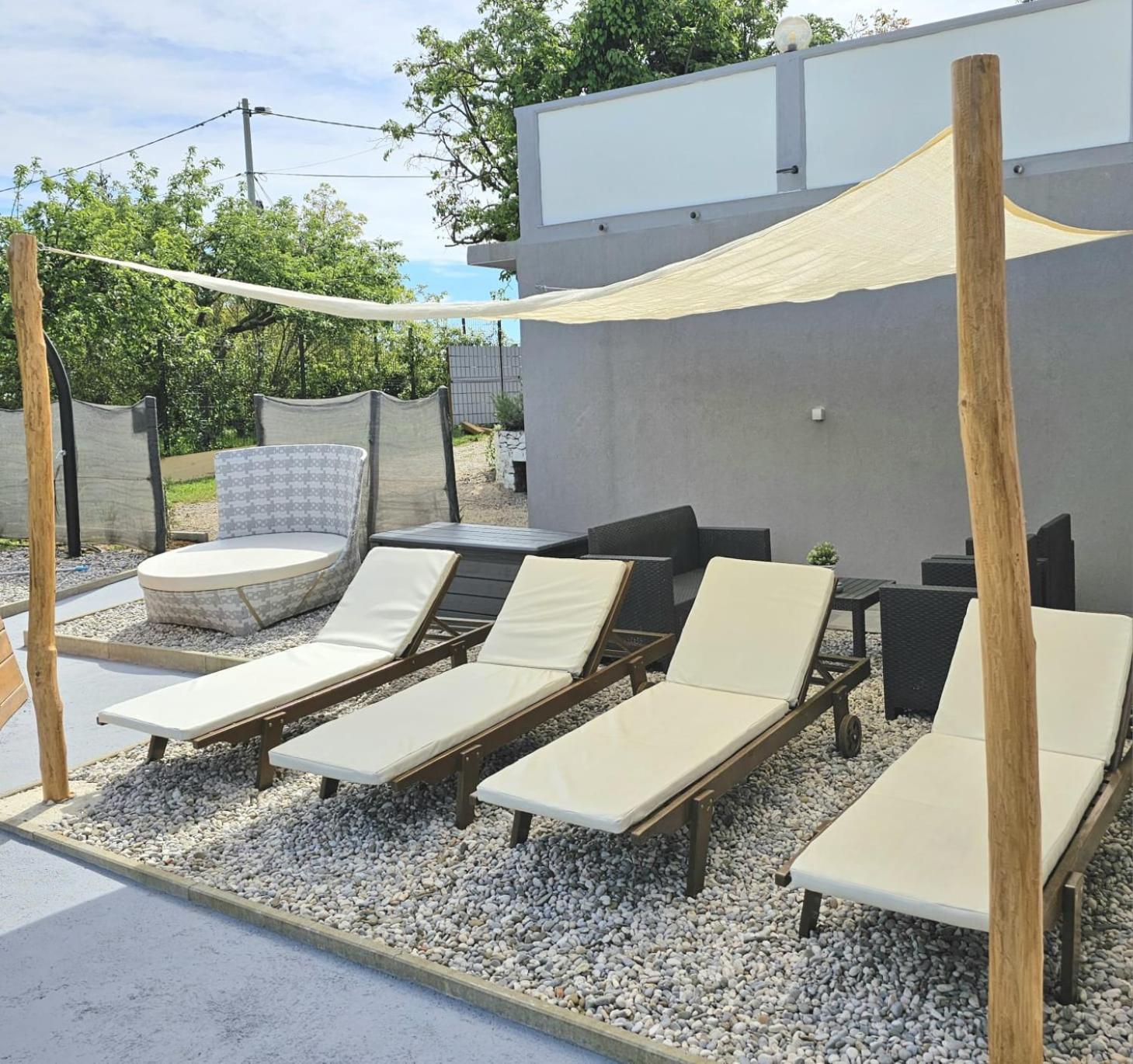 Apartman Goga With Pool And Jacuzzi Labin  Luaran gambar