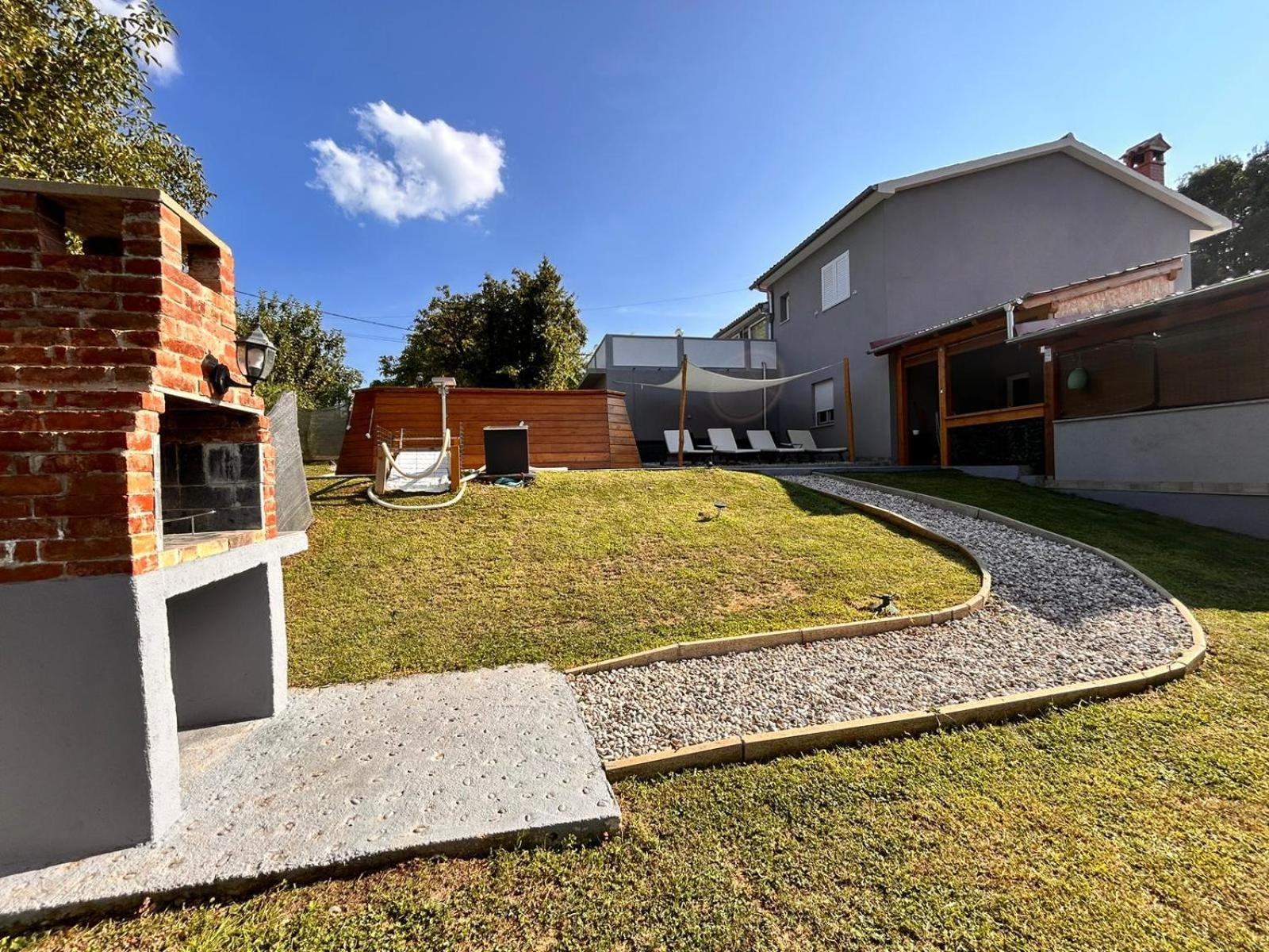 Apartman Goga With Pool And Jacuzzi Labin  Luaran gambar